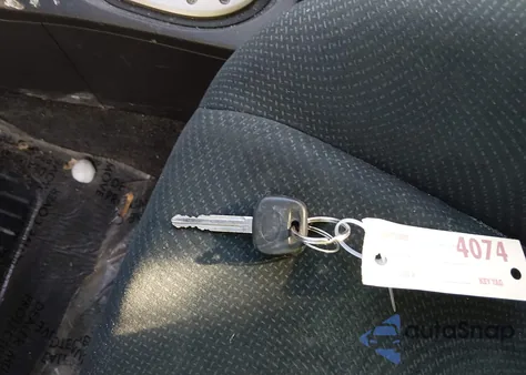 2010 Toyota Yaris z USA, uszkodzony, nr VIN JTDBT4K31A1365684